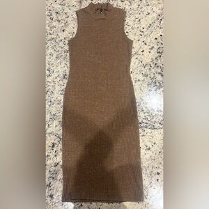 Women’s brown sleeveless dress